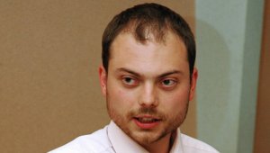 Гроб сенатора Маккейна понесет Кара-Мурза-младший