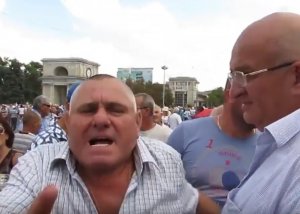 В Молдавии общественный резонанс вызвало высказывание сторонника партии Нэстасе, назвавшего русский язык свинским