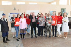 В Кирове «Молодежка ОНФ» устроила праздник для одиноких пожилых людей