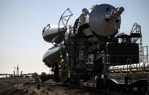 После разгерметизации "Союза" на внутренней обшивке корабля нашли следы сверла