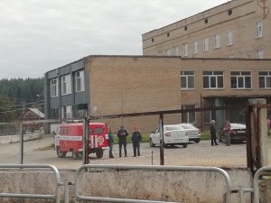 «Детей попросили забрать из садиков, занятия отменили»: Южный Урал потрясли подземные толчки
