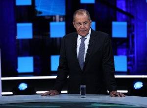 Американцы звонили на всех уровнях (президента, министра иностранных дел, ФБР) и призывали нас отдать Э.Сноудена им. Мы не могли этого сделать - С.Лавров