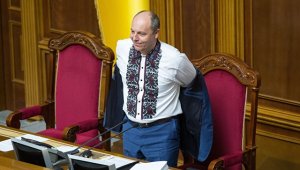 Медведчук призвал спикера Рады уйти в отставку после высказываний о Гитлере