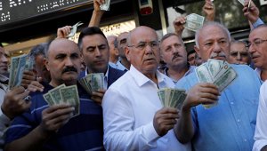 Ненужные доллары. Американскую валюту вытесняют из Азии
