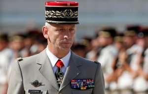Во Франции заявили о готовности нанести удары по Сирии Как сообщил начальник главного штаба вооруженных сил страны, это может произойти в случае использования химического оружия в Идлибе