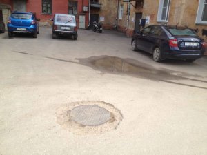 Активисты ОНФ проверили состояние кировских дворов, благоустроенных в 2017 году