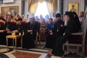 Иерусалимский патриарх призвал украинцев держаться за своего предстоятеля