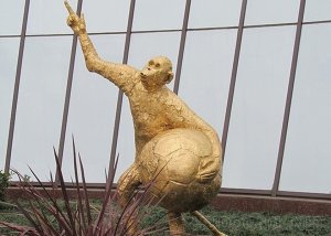 Кругосветная выставка Футбол и Вечность прибыла в Москву из Нью-Йорка Спиридоновка 3-5 https://hudognik.net/artist3566/