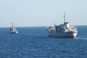 Корабли ВМС Украины вошли в исключительную экономическую зону России