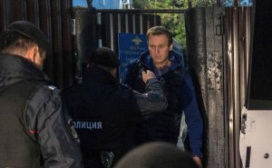 Навального задержали сразу после освобождения из-под ареста
