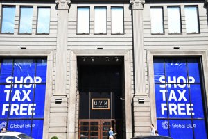 Иностранцы за 5 месяцев работы tax free в РФ купили товары на 4,7 млрд руб (более половины - китайцы)