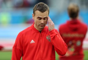 Ушёл героем. Почему и на кого Акинфеев оставил сборную?