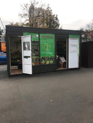 На севере Петербурга прошлись по незаконным ларькам. Павильоны разломали на местах