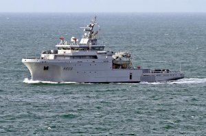 Корабль поддержки и сопровождения подводных лодок Rhône ВМС Франции впервые прошёл Северным морским путём от Норвегии до Алеутских островов