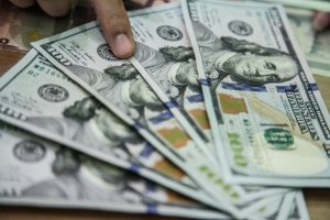 СМИ сообщили о планах правительства РФ отвязать экономику от доллара   (Ограничительных или запретительных мер в отношении валюты не планируется)