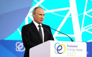 Путин назвал Трампа ответственным за рост цен на нефть