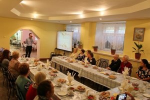 Команда «Молодежки ОНФ» в Коми поздравила ветеранов лесной отрасли республики