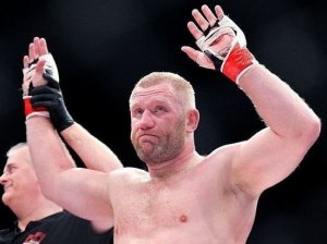 Российский боец Харитонов нокаутировал американца Нельсона в первом раунде