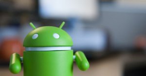 Крадёт данные карт и пишет всем подряд. На Android обнаружен новый опасный вирус