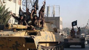В Сирии боевики ИГ* взяли в плен около 700 человек (Минобороны России: коалиция США  имитирует борьбу с ИГ)