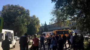 Ученик колледжа в Керчи рассказал подробности взрыва и стрельбы ( Число жертв теракта возросло до 18, сообщил глава Крыма Сергей Аксёнов)