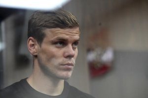 Кокорин и Мамаев моют туалеты в Бутырке исключительно по своему желанию