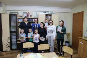 «Молодежка ОНФ» в Коми в рамках акции «Класс доброты» провела занятие по изготовлению экоручек