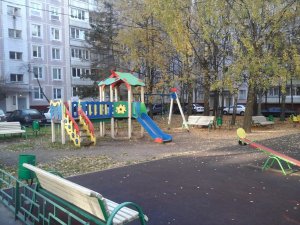 Активисты ОНФ в Москве добились приведения в порядок детской площадки в Ясенево