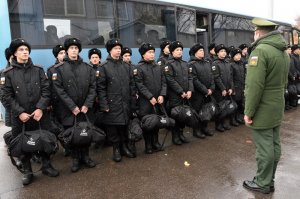 Новобранцы из столицы отправились в войска