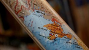 Украинский чиновник показал карту с российским Крымом