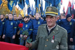 "Аль-Джазира" нашла нацистов в украинской элите