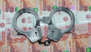Чемоданы денег: как можно прожить на взятки в России