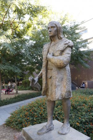 Памятник расизму и супрематизму (В Лос–Анджелесе демонтировали памятник Христофору Колумбу)