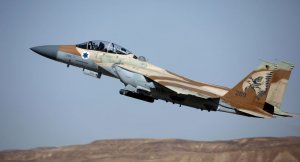 Израильская авиация начала бомбежку сектора Газа в ответ на ракеты