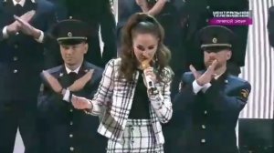 Клоуны из невоенного «Военхора» спели с Бузовой