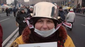 Не включат, так согреемся: в Киеве требуют тепло (Киевляне перекрыли центр столицы из-за отсутствия тепла в квартирах)