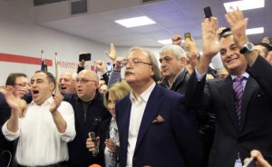 Грузины жаждут возвращения Саакашвили: оказавшись снова у власти, Мишико выбросит русский бизнес из страны, как это сделала Украина