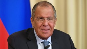 Пятничное: Лавров рассмешил зал сравнением политики Запада с супружеской изменой