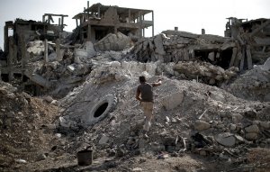 СМИ: более 10 сирийцев погибли при ударах коалиции во главе с США в Дейр-эз-Зоре