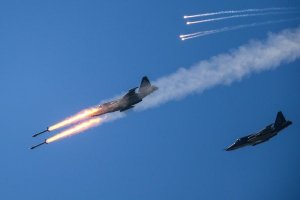 ВКС РФ уничтожили позиции боевиков, обстрелявших Алеппо химическими боеприпасами