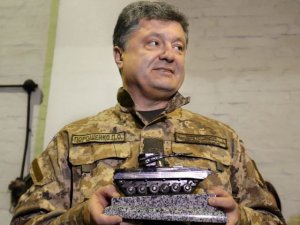 Порошенко заявил об угрозе полномасштабной войны с РФ