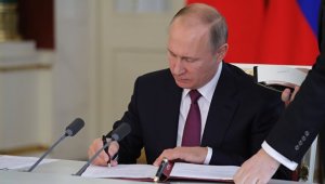 Путин подписал закон о продлении приостановки выплат по советским вкладам