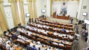 Запорожский горсовет не смог лишить русский язык статуса регионального