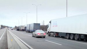 Месть за Керченский пролив: на Украине начались массовые нападения на российские фуры