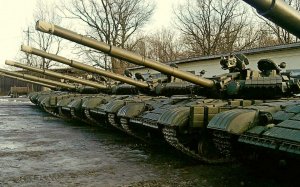 Украинские танки двинулись к Мариуполю