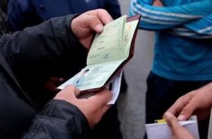 Как нелегальные мигранты пополняют карманы чиновников России