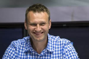 Навальный обозвал волонтеров дегенератами