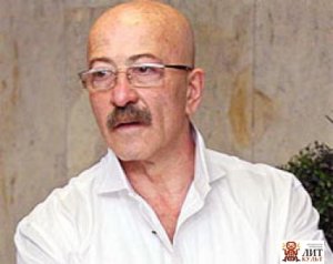 Розенбаум во время полета оказал помощь потерявшей сознание пассажирке