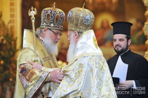 В РПЦ назвали оскорбительным письмо патриарха Варфоломея главе Московского патриархата