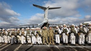 Порошенко выложил фото с солдатом, носящим эмблему дивизии СС